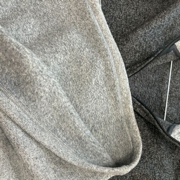 Izod Sweatshirt Men's Large Gray Quarter Zip Pullover Sweater Casualwear - Picture 5 of 5